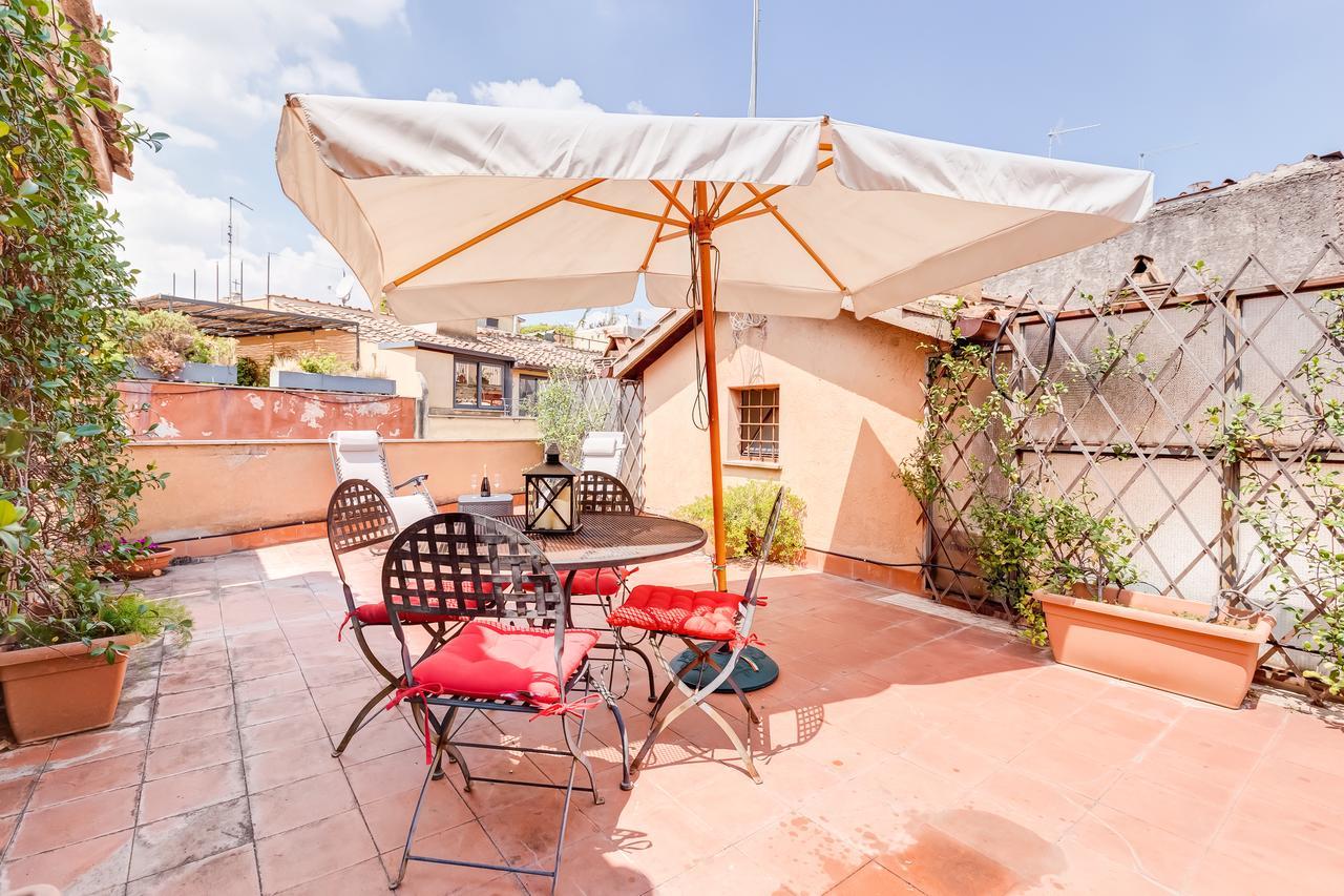 Romantic House With Terrace Luaran gambar